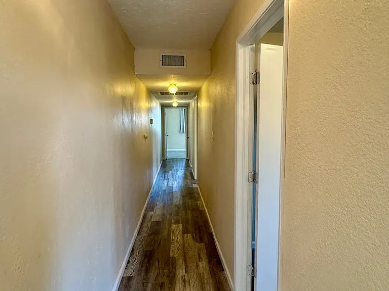 2614 Aramon Dr — Photo 33