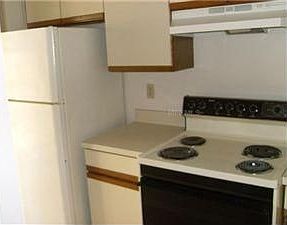 3rd image of 36 Silver Park Cir