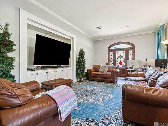 3rd image of 1201 Mills Pointe Dr