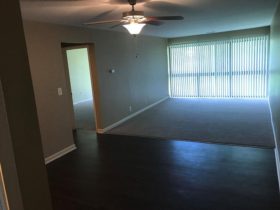 1st image of 3260 Lindenwood Dr APT F