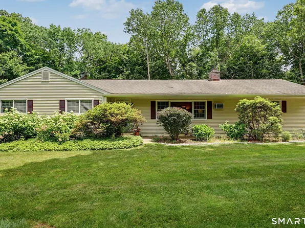 17 Pumpkin Lane, Norwalk, CT 06851
