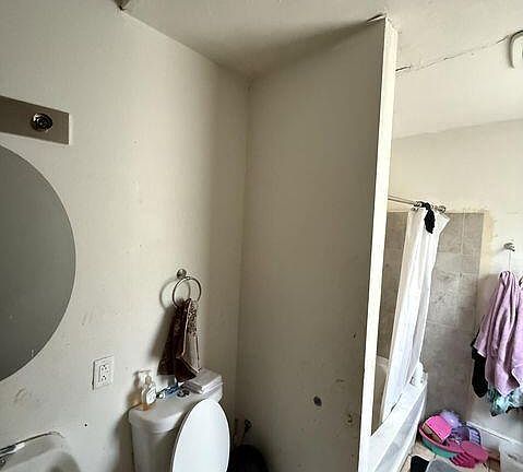 5th image of 2523 W Garfield AVENUE #2525