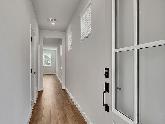 3rd image of 1718 Zachary Ave