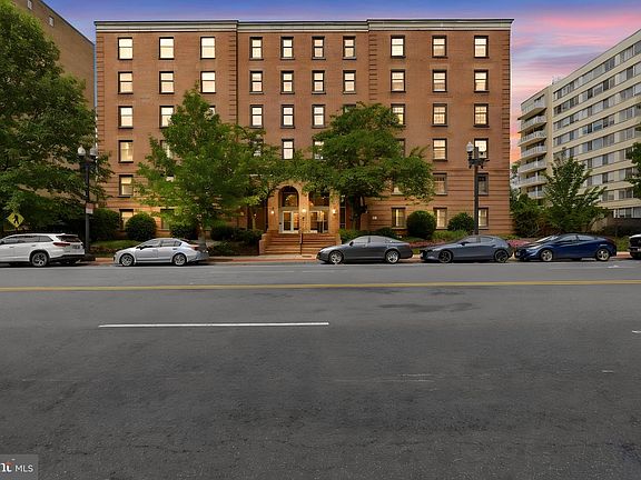 3rd image of 2828 Wisconsin Ave NW APT 114