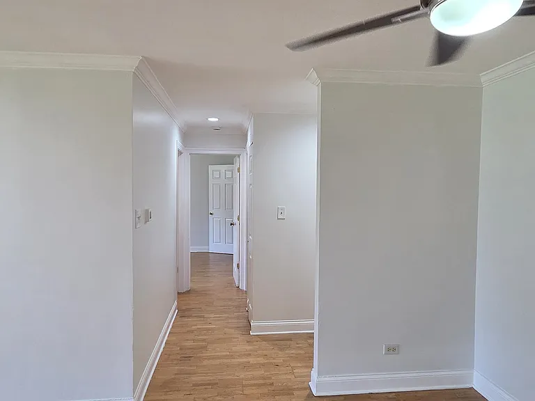 693 E Fullerton Ave #208 — Photo 7