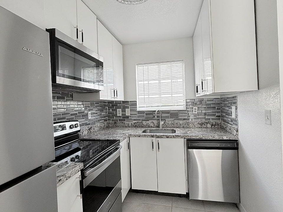 1st image of 2042 NE 167th St