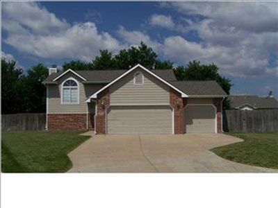 1825 S Shefford Cir, Wichita, KS, 67209