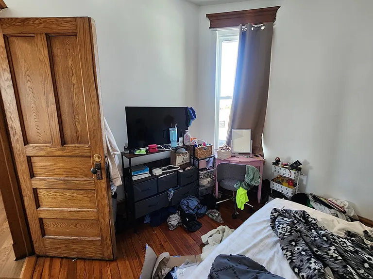 2404 W Superior St #3E — Photo 16