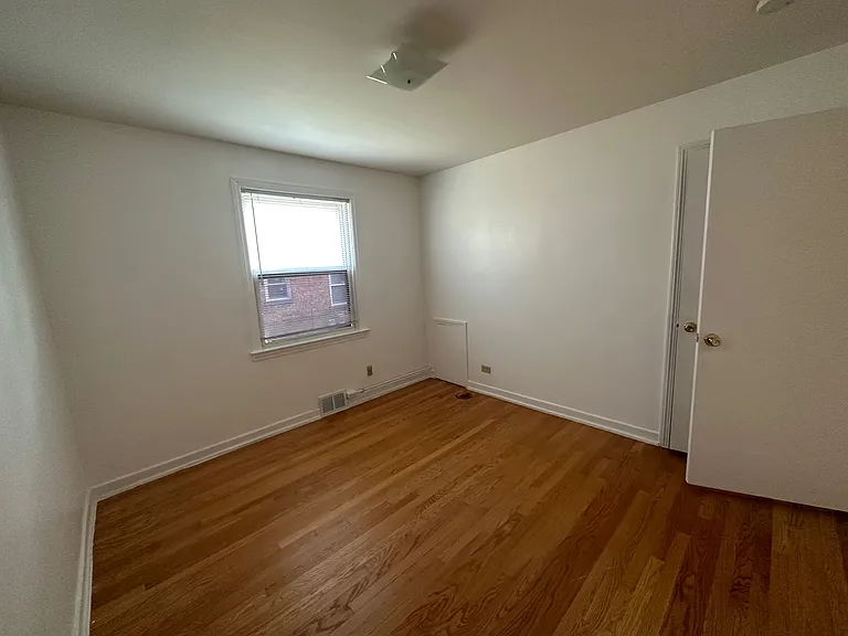 9040 Lamon Ave #1A — Photo 3
