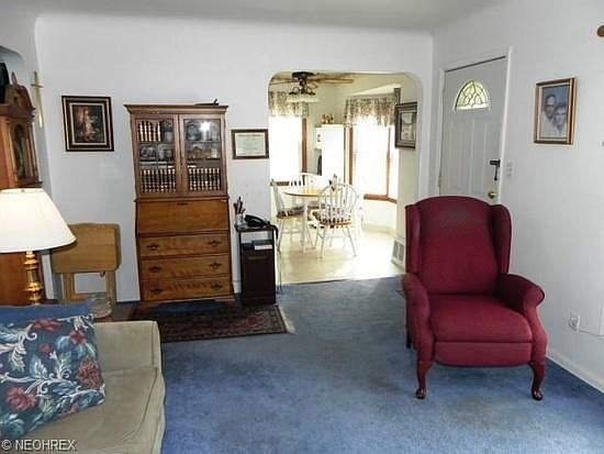 3rd image of 21351 Naumann Ave