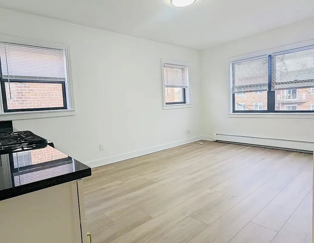 32-58 42nd Street — Photo 2