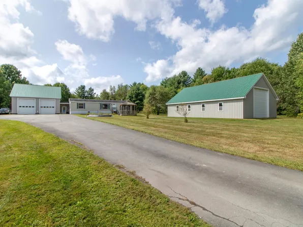 99 River Road, Irasburg, VT 05845