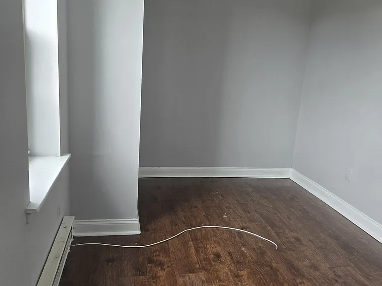5849 Market St — Photo 9