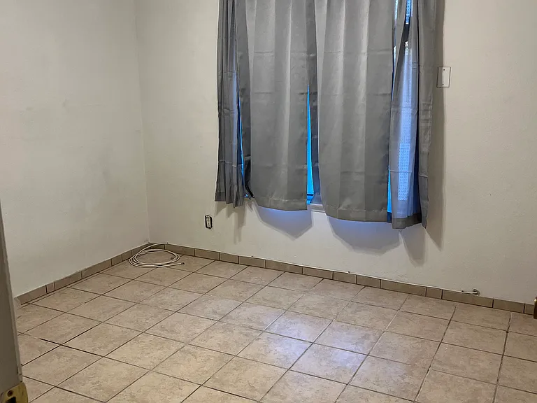 La Mesa Dr — Photo 7