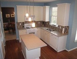 Kitchen 2 w/new silestone counters