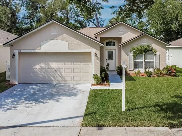 6918 Crown Lake Dr, Gibsonton, FL 33534