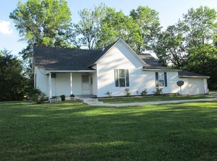 1611 N Dozier Station Rd, Columbia, MO 65202