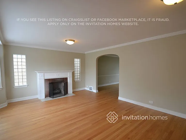 2904 N McVicker Ave — Photo 2