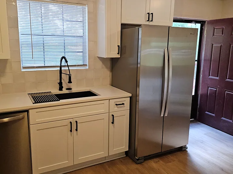 490 S Jeff Davis Dr #B — Photo 16