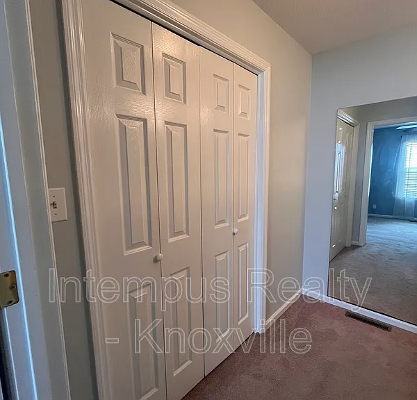 1333 Willmann Ln — Photo 20