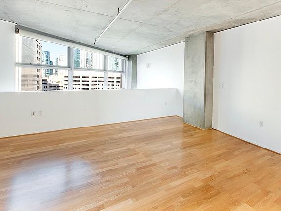 3rd image of 77 Dow Pl APT 1100