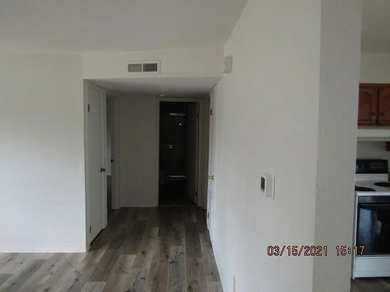 2417 & 2419 Happy Valley Dr — Photo 7