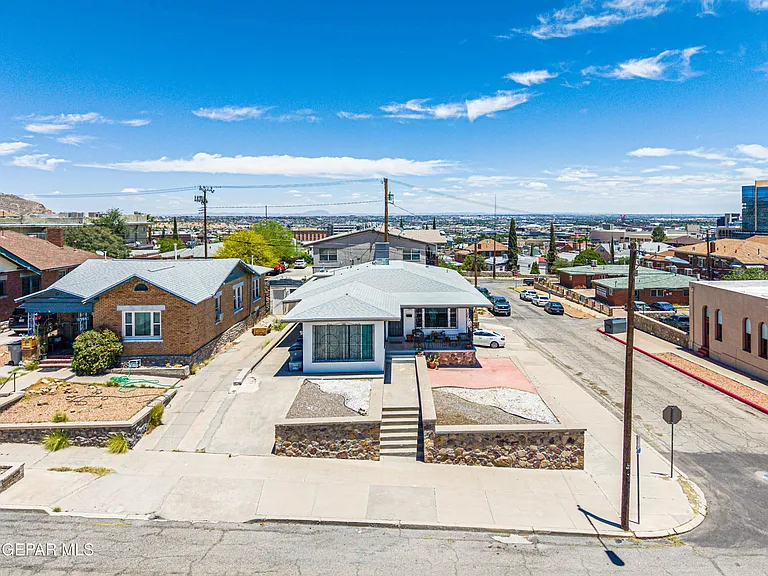 1300 Randolph Dr — Photo 54