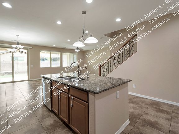 5th image of 267 E Kaibab Dr