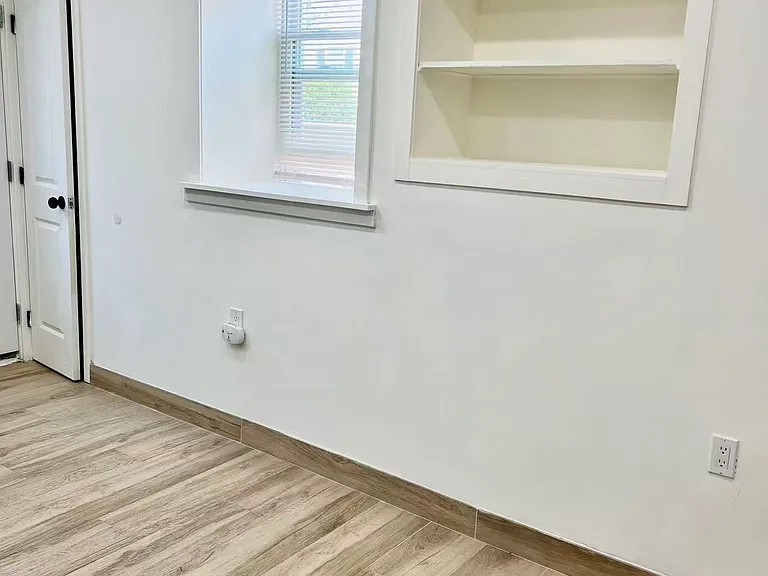 75 Alexander St #2 — Photo 5