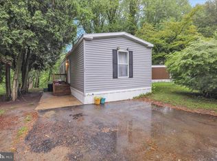 108 Cherry Ln, New Providence, PA 17560