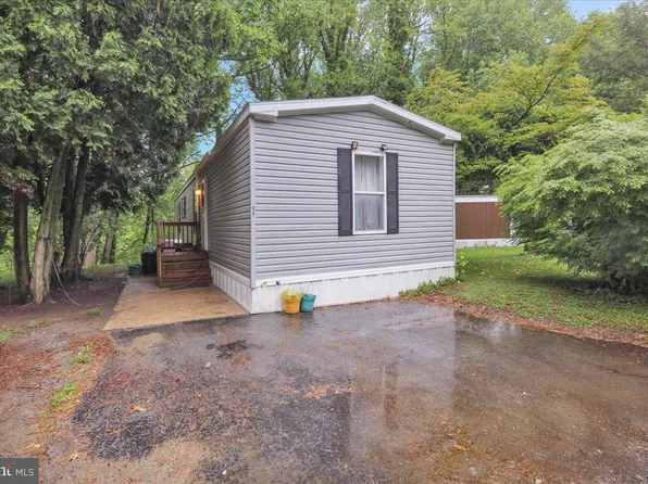 108 Cherry Ln, New Providence, PA 17560