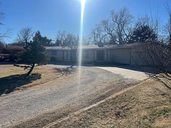 12629 E Harry St, Wichita, KS 67207