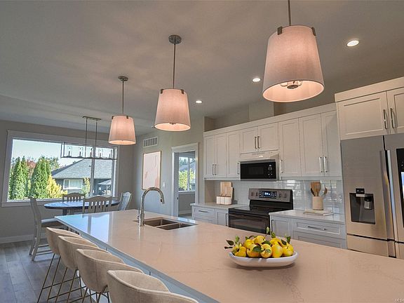 3rd image of 457 Arizona Dr #13