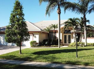 525 Newport Dr, Indialantic, FL 32903