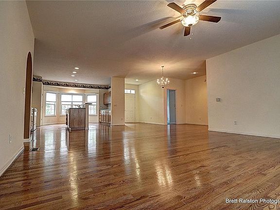 5th image of 2 Milford Ln
