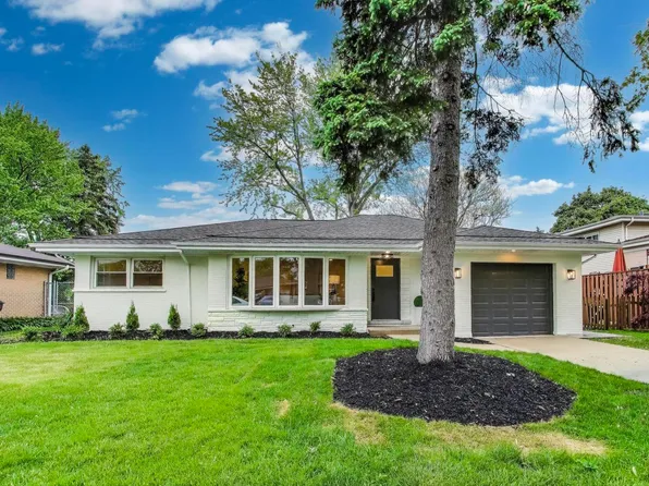 502 S William St, Mount Prospect, IL 60056