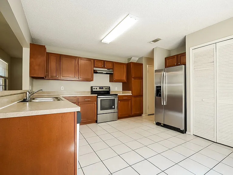 1002 Gotwalt Dr — Photo 9