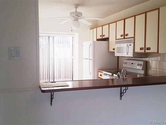 4th image of 4599 Carambola Cir S #27344
