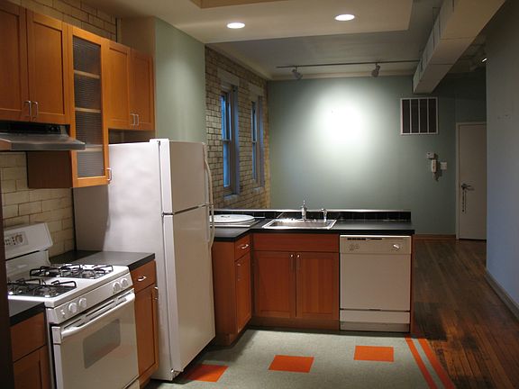 2nd image of 707 N American St Floor 1