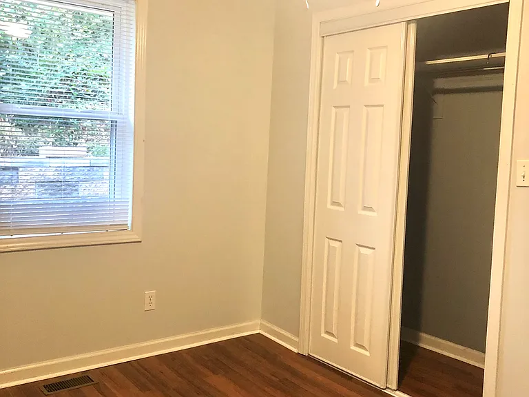 1744 McGee St — Photo 8