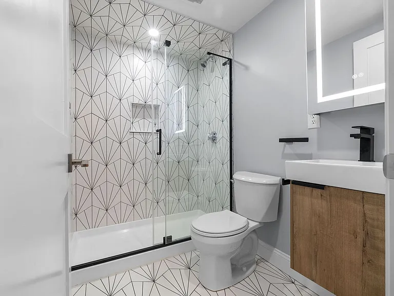 17 Tesla Ave #1 — Photo 3