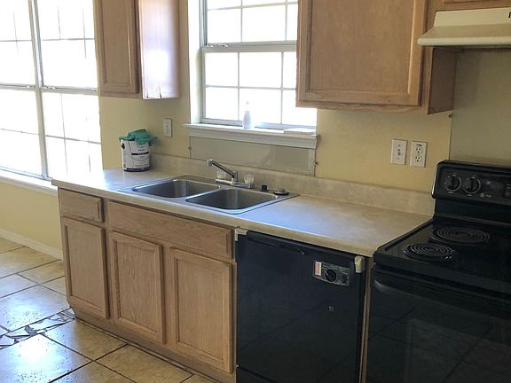4th image of 13421 Warren Dr
