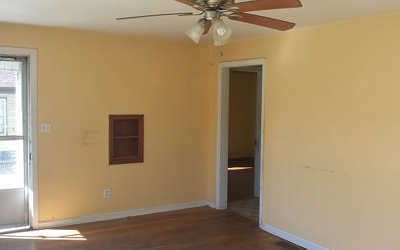 4th image of 103 Mill St