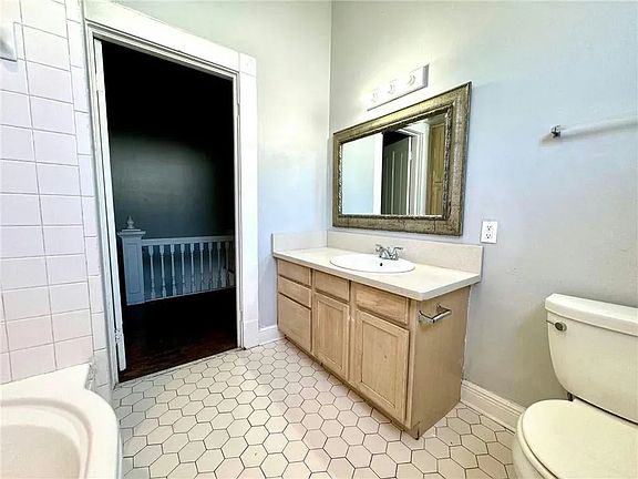Second refinished full bathroom