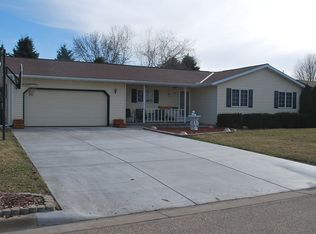 1525 Fairview Dr, Prairie Du Sac, WI 53578