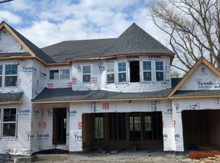 15W268 Concord St, Elmhurst, IL 60126