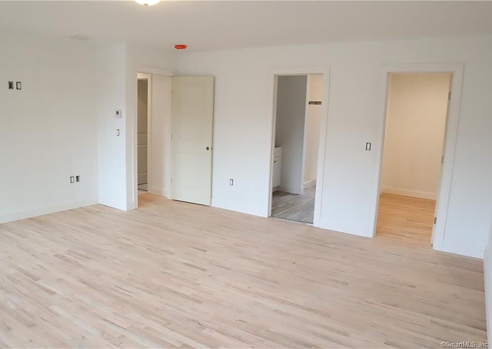 50 Lovers Ln East Lyme CT Zillow