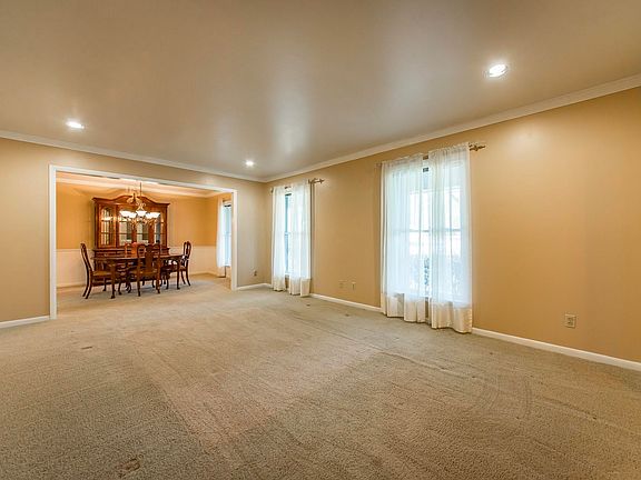 4th image of 1001 Biscayne Dr