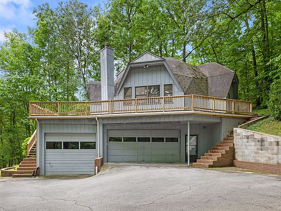 4th image of 555 Lake Hills Dr