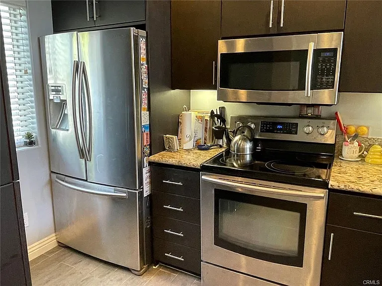 Refrigerator is included